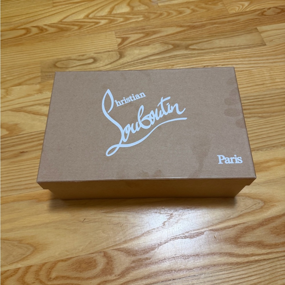 Christian Louboutin Pigalle 100 Patent Leather Pumps - Picture 2 of 11